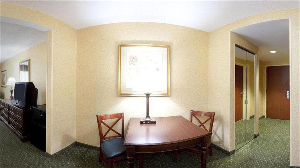 Holiday Inn Express & Suites Williamsburg By Ihg Εξωτερικό φωτογραφία