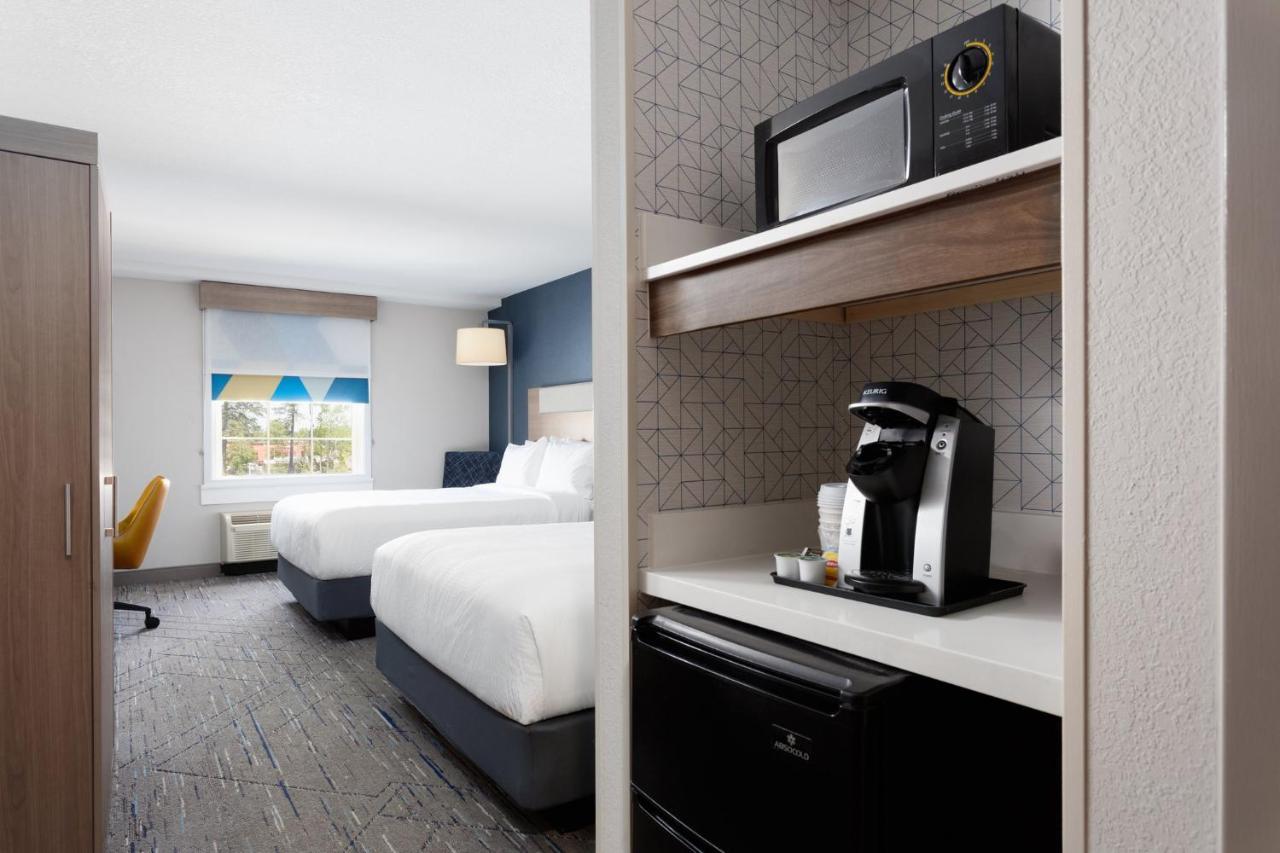 Holiday Inn Express & Suites Williamsburg By Ihg Εξωτερικό φωτογραφία