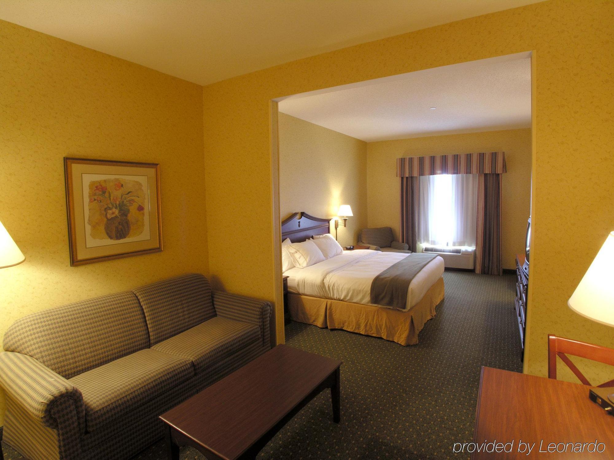 Holiday Inn Express & Suites Williamsburg By Ihg Εξωτερικό φωτογραφία