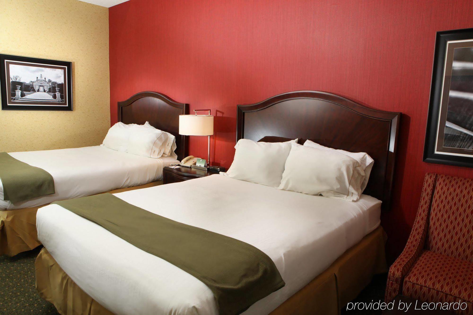 Holiday Inn Express & Suites Williamsburg By Ihg Εξωτερικό φωτογραφία