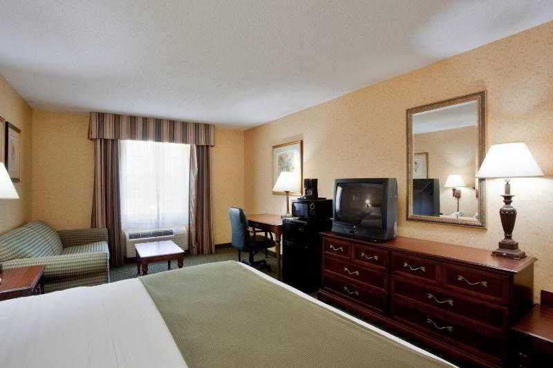 Holiday Inn Express & Suites Williamsburg By Ihg Εξωτερικό φωτογραφία